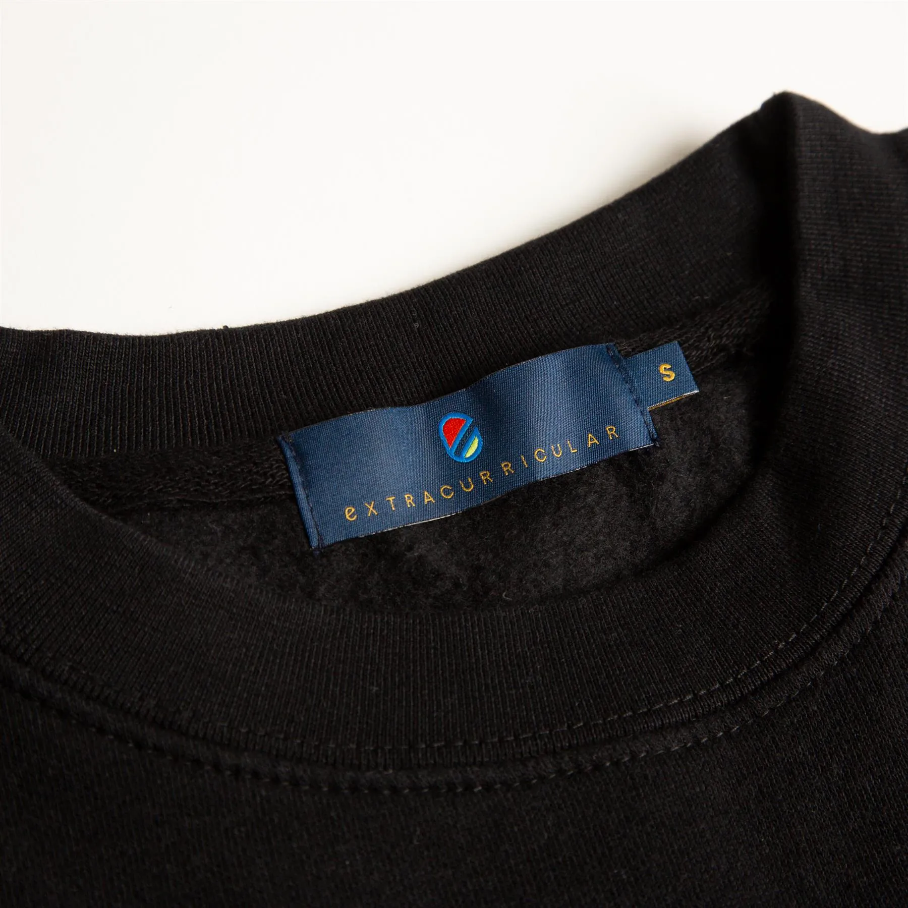 Nilly Script Crew Black - AW23
