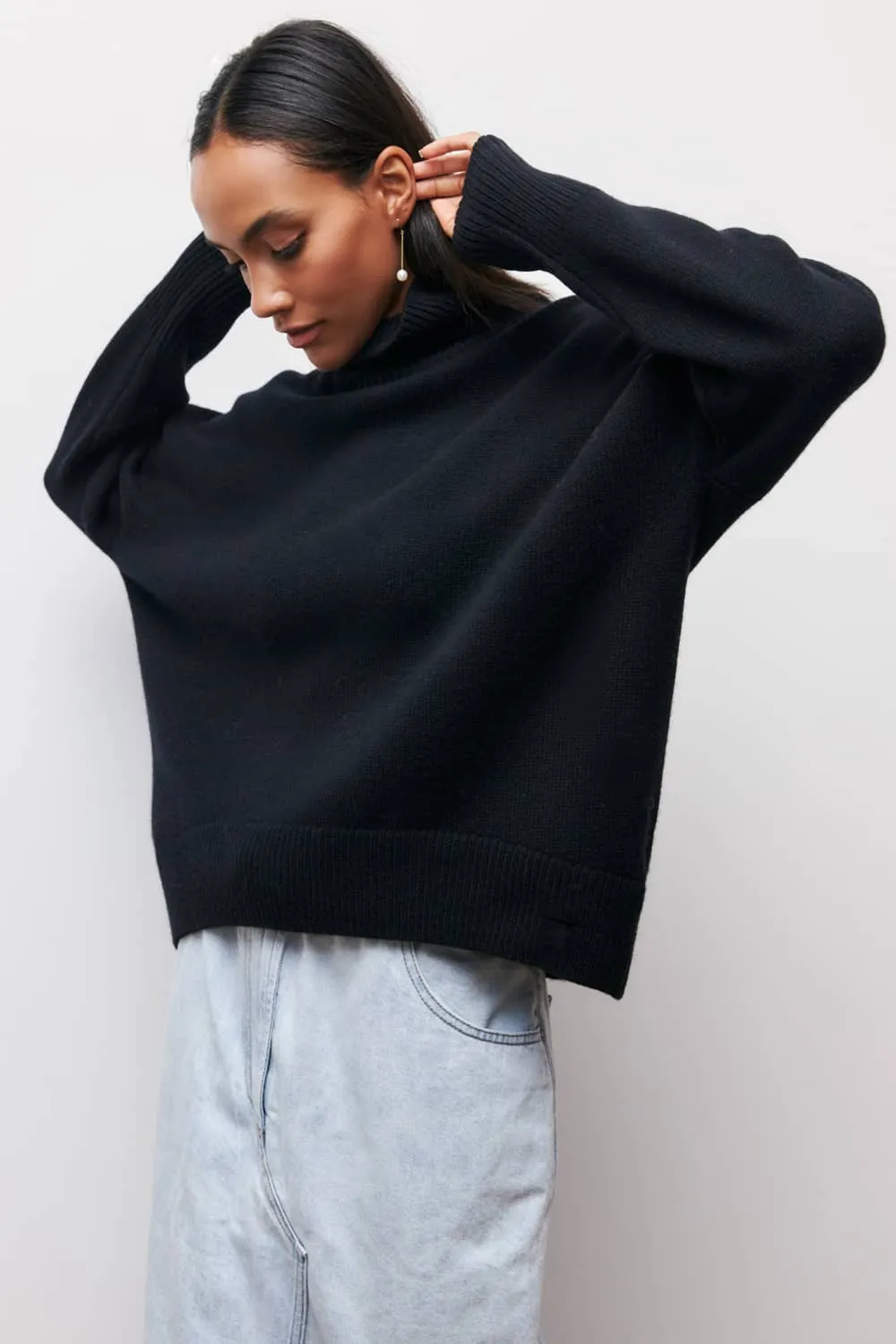 Solid color loose turtleneck sweater