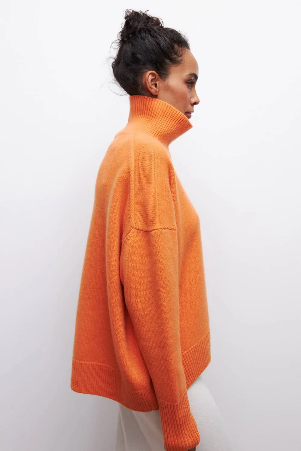 Solid color loose turtleneck sweater