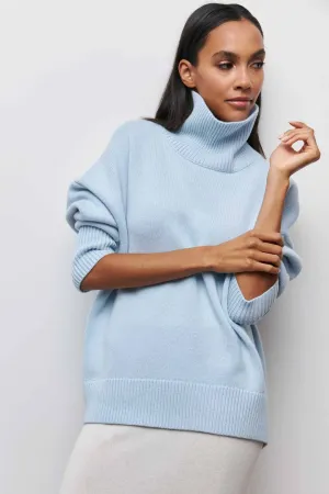 Solid color loose turtleneck sweater