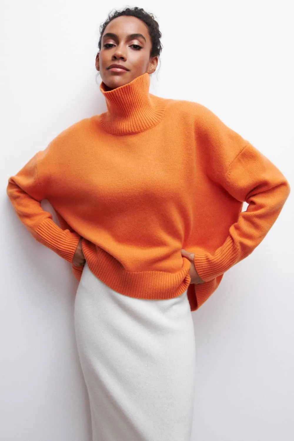 Solid color loose turtleneck sweater