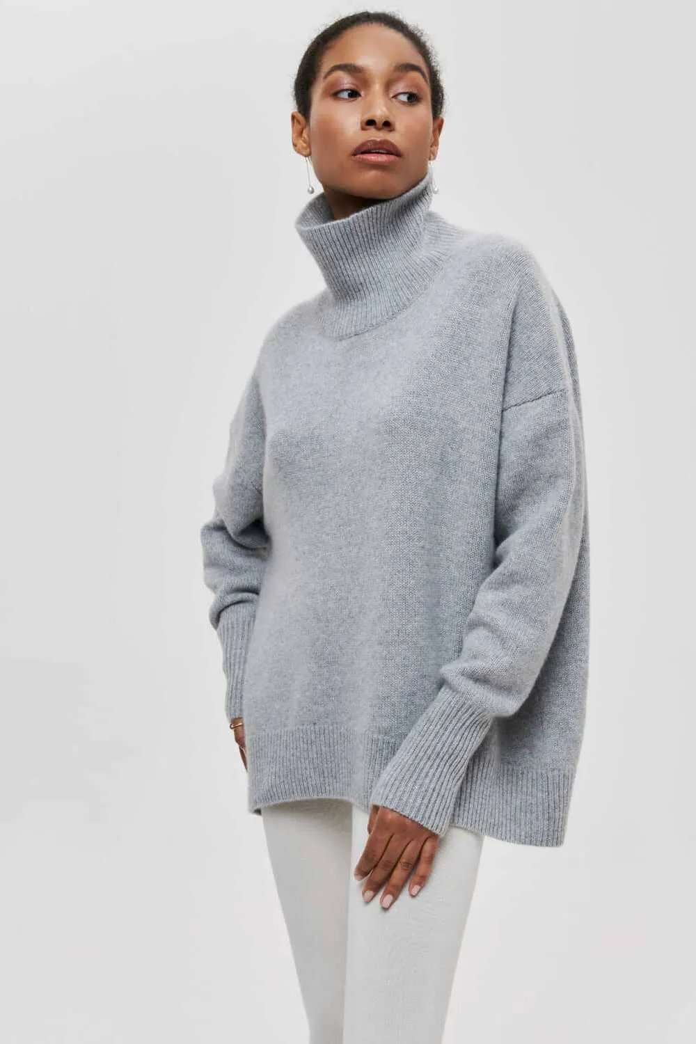 Solid color loose turtleneck sweater
