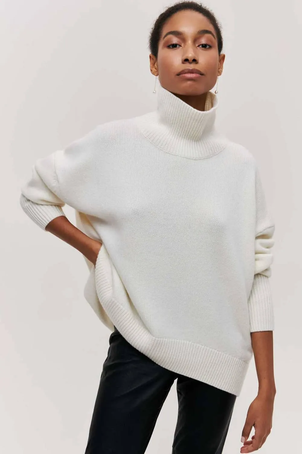 Solid color loose turtleneck sweater