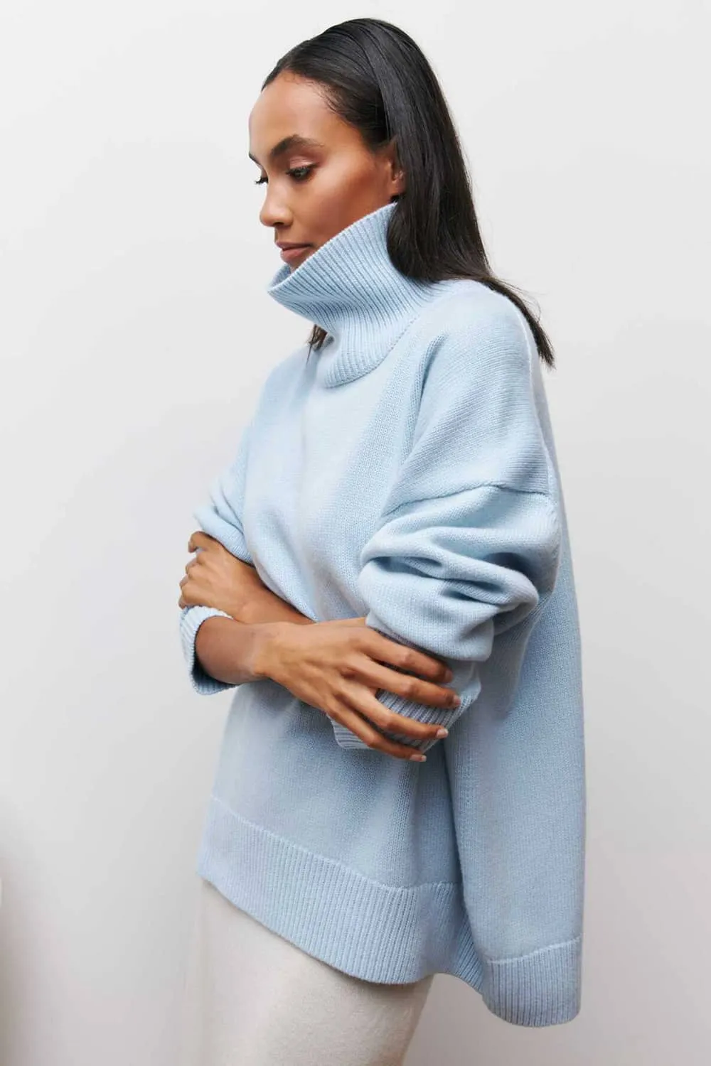 Solid color loose turtleneck sweater