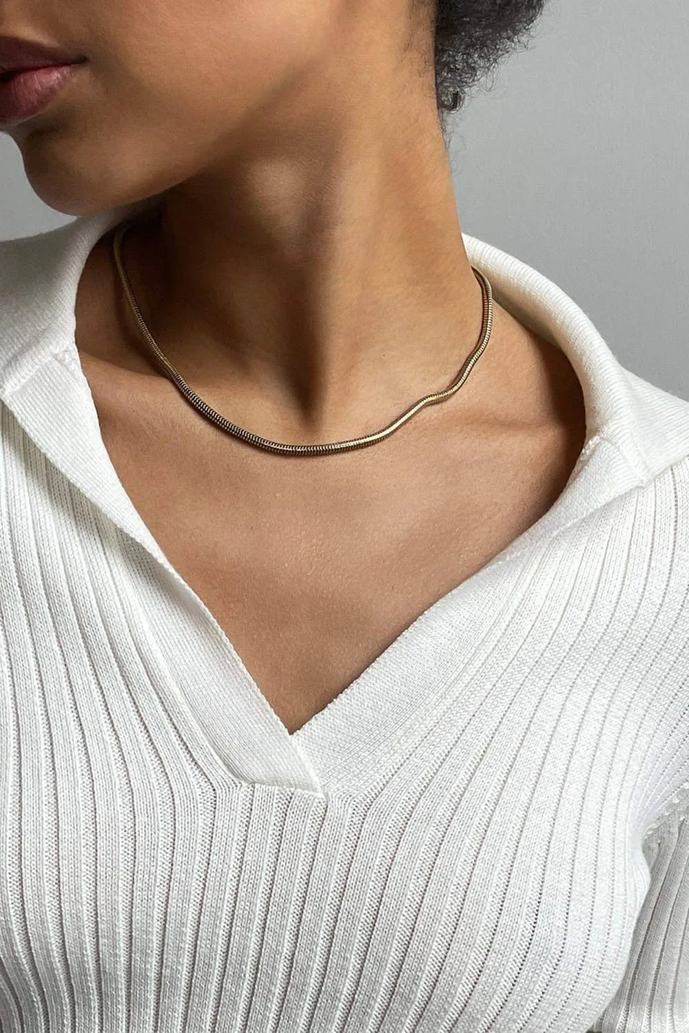 V-neck pullover bottoming sweater